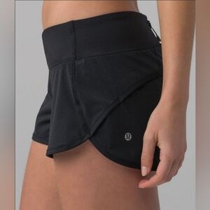 Lululemon Speed Short (Perforated 2.5") – Black, Size 6
